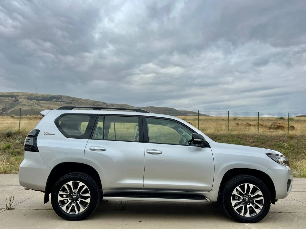 Продажа Toyota Land Cruiser Prado 2022