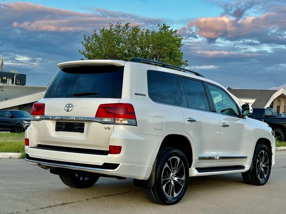 გაყიდვა Toyota Land Cruiser 200 2020