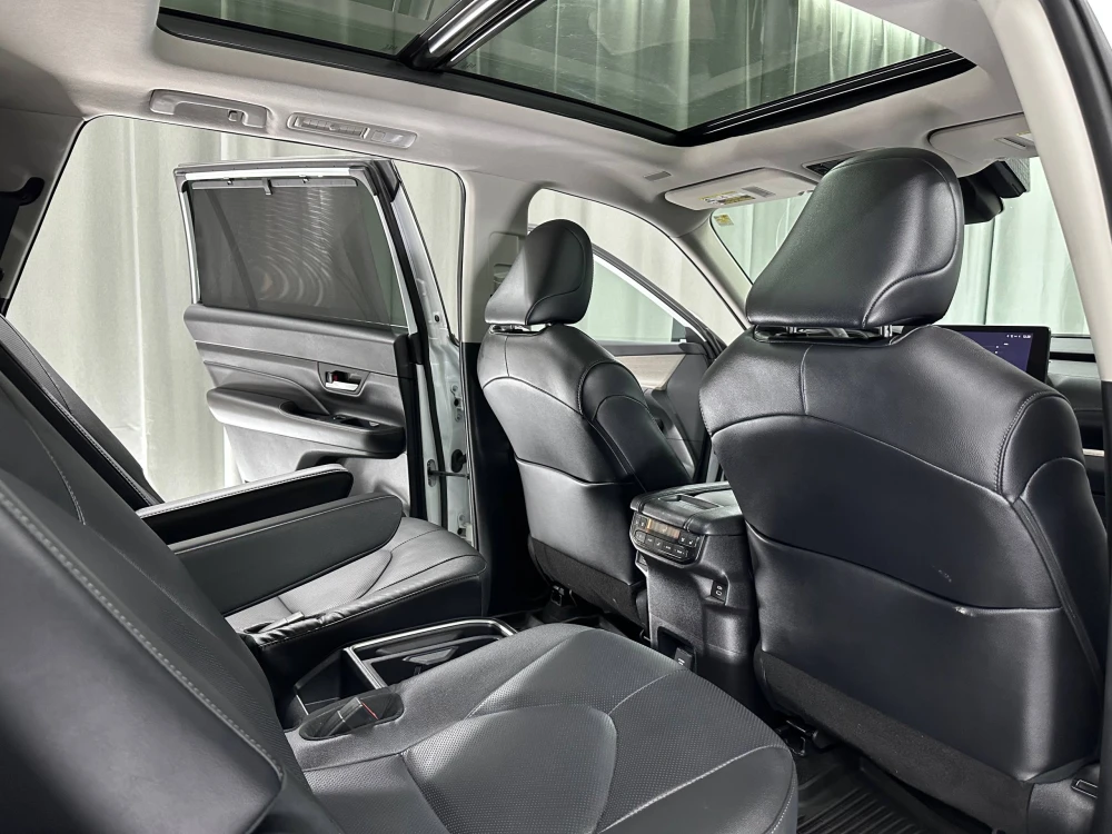 გაყიდვა Toyota Grand Highlander 2024