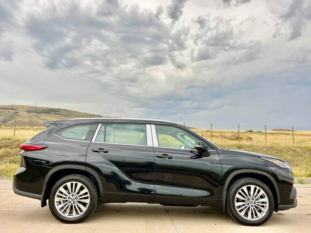 გაყიდვა Toyota Highlander 2023
