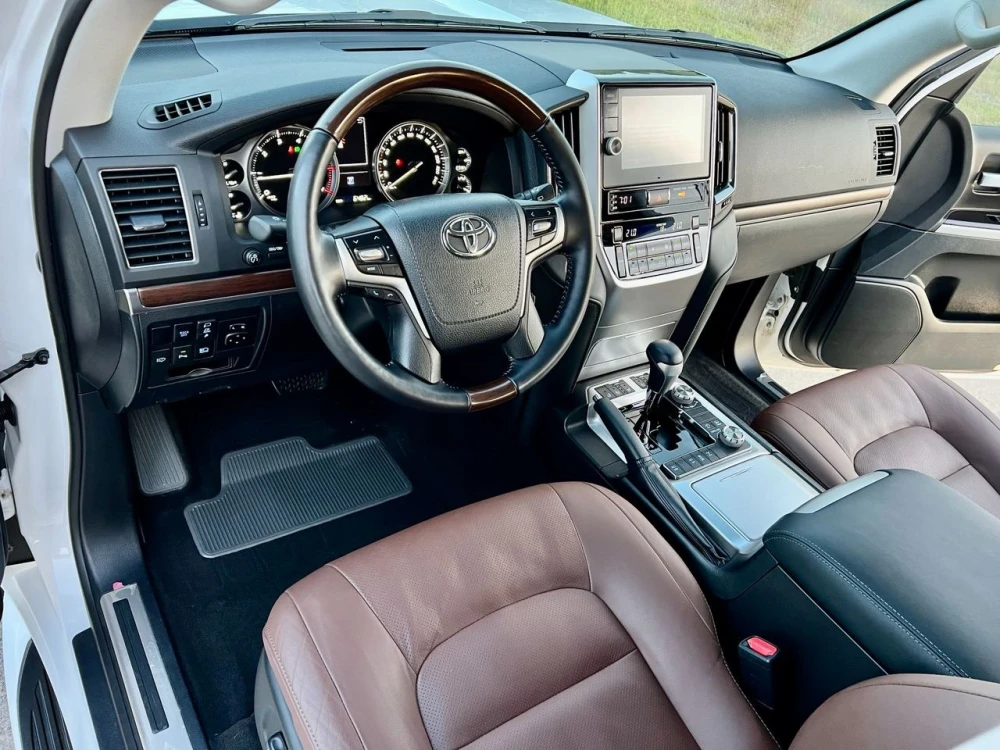 გაყიდვა Toyota Land Cruiser 200 2020