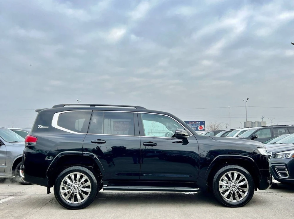 გაყიდვა Toyota Land Cruiser 300 PREMIUM 2022