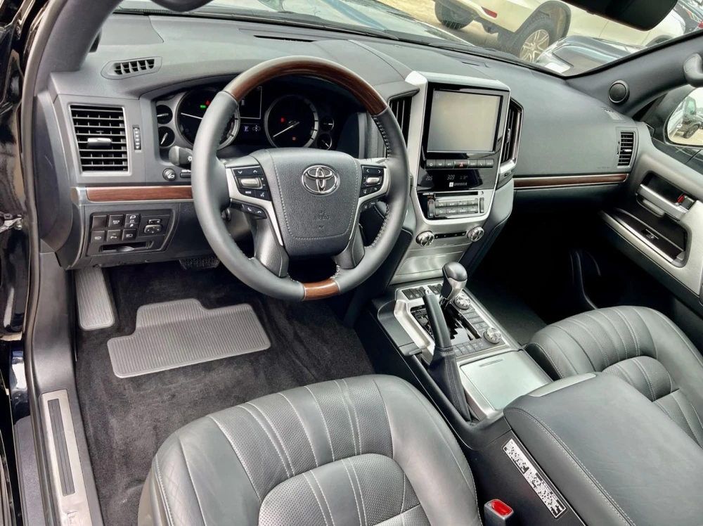 გაყიდვა Toyota Land Cruiser 200 2019
