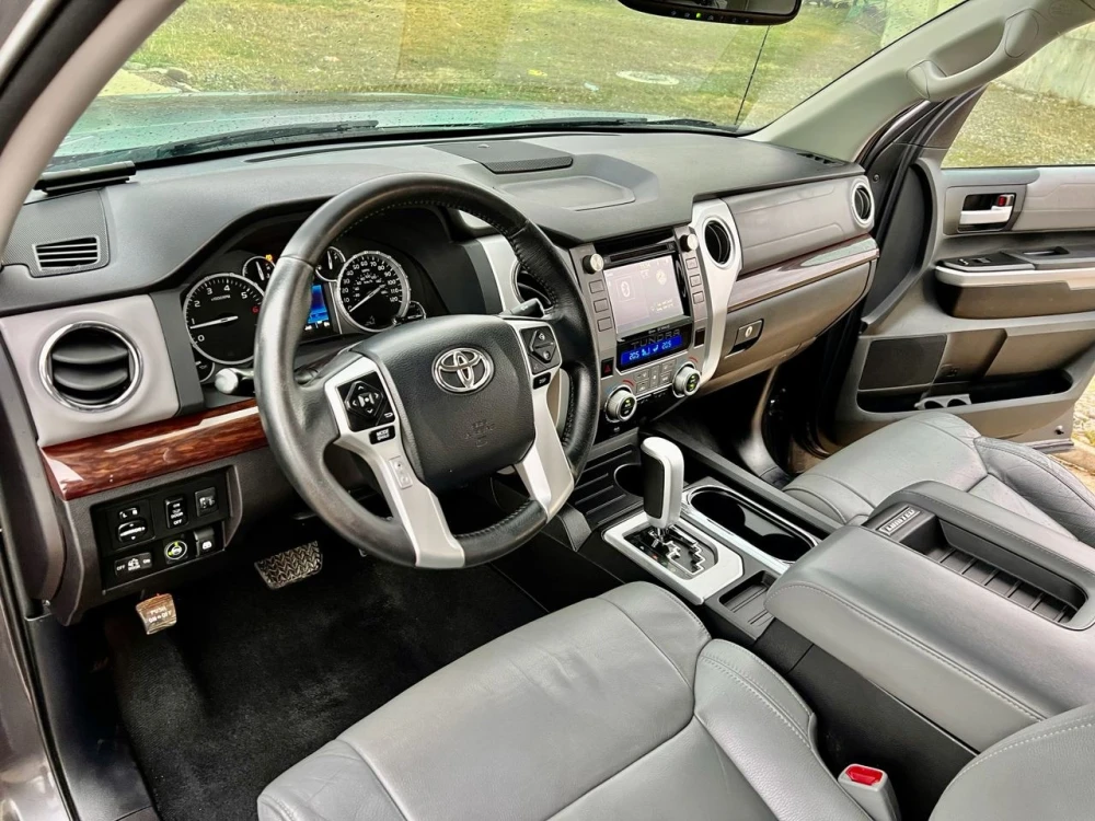 Продажа Toyota Tundra 2015