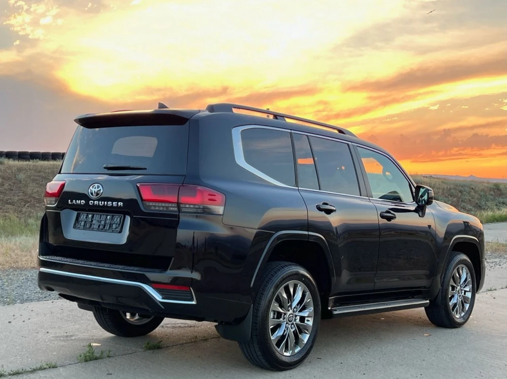 Продажа Toyota Land Cruiser 300 PREMIUM 2022