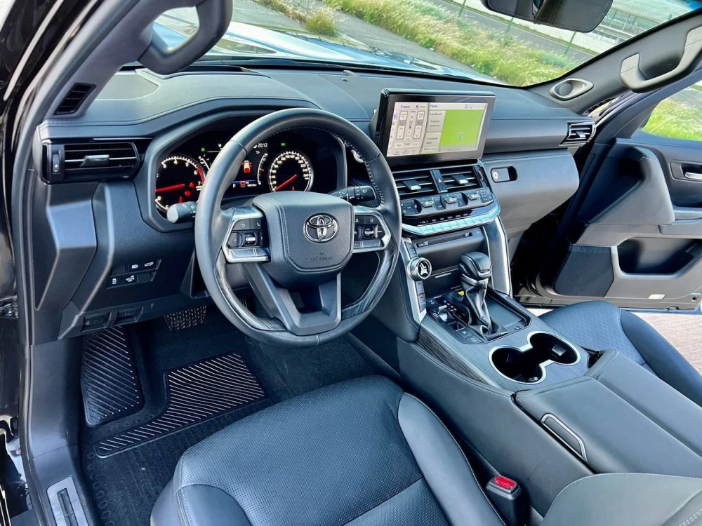 გაყიდვა Toyota Land Cruiser 300 2021