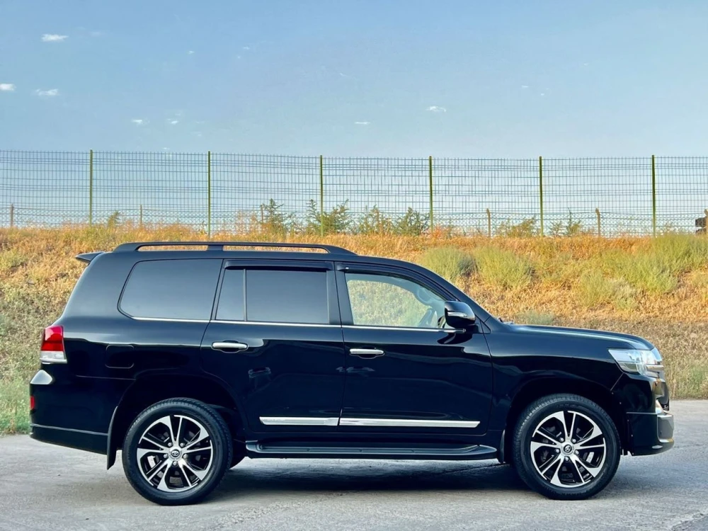 გაყიდვა Toyota Land Cruiser 200 2020