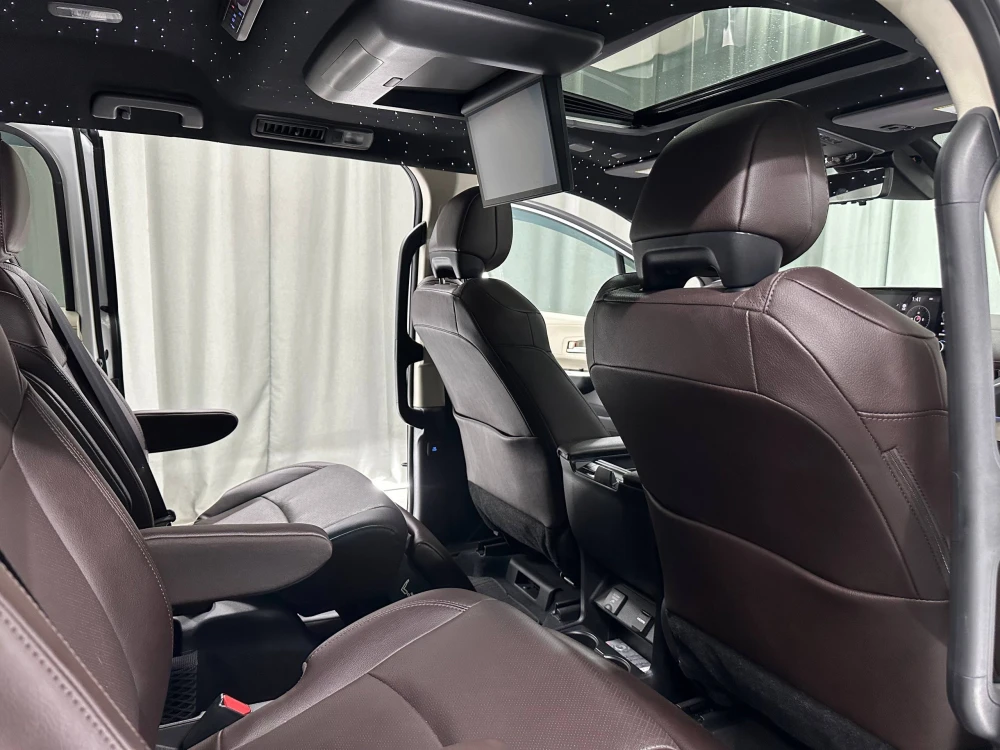 გაყიდვა Toyota Sienna 2023